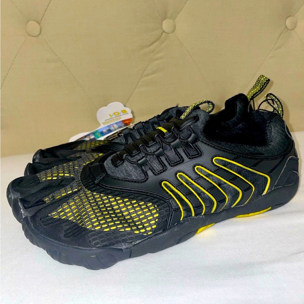 Barefoot 3T Hero Body Glove Toe Shoes Water Sneaker Mens Size 8 NWT